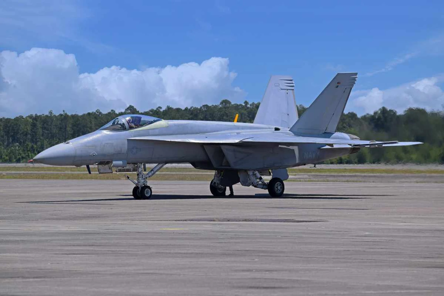 Esquadrão de demonstração Blue Angels recebe primeiro Super Hornet da Boeing