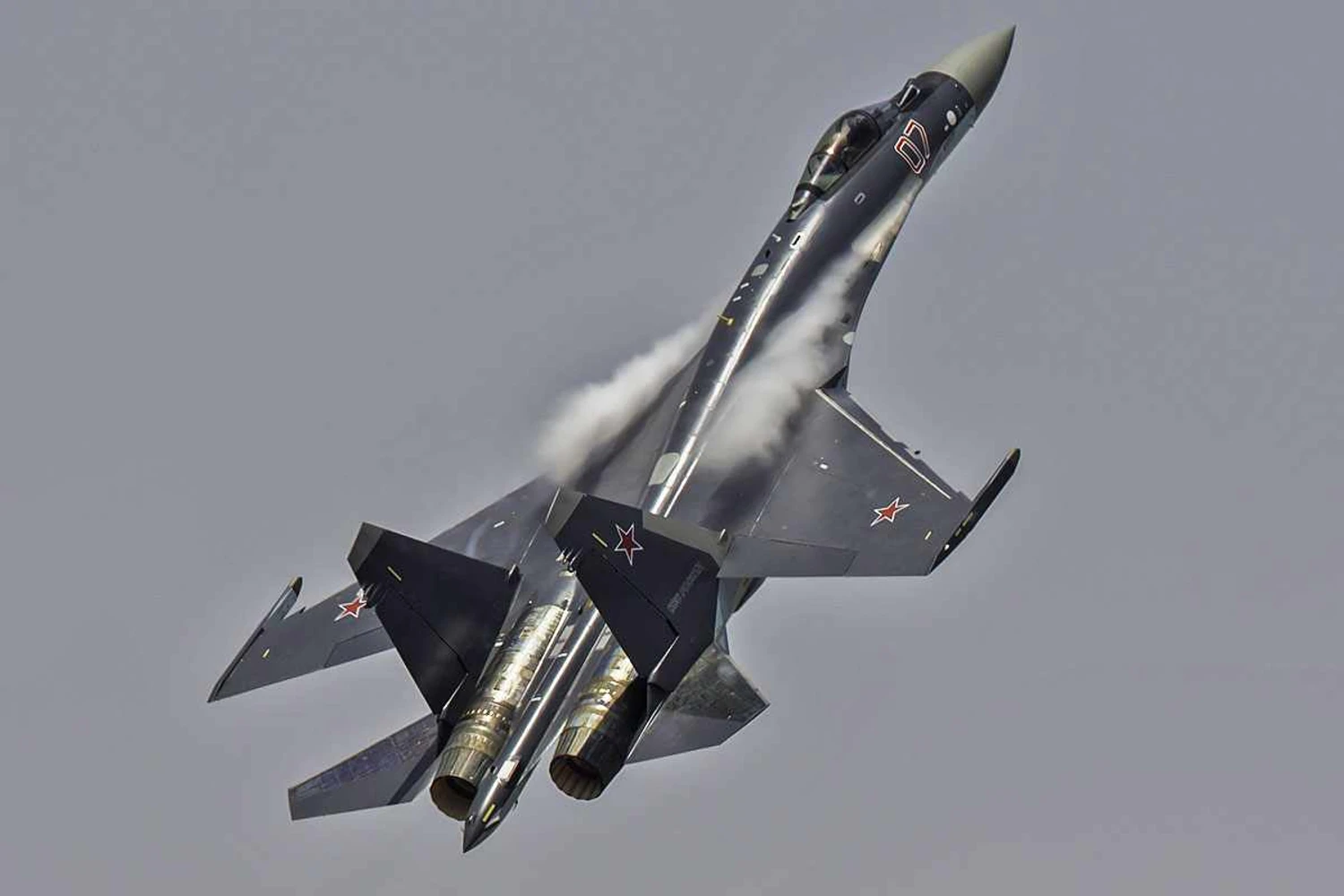 Rússia pode desenvolver um caça "Super Flanker" a partir de 2027
