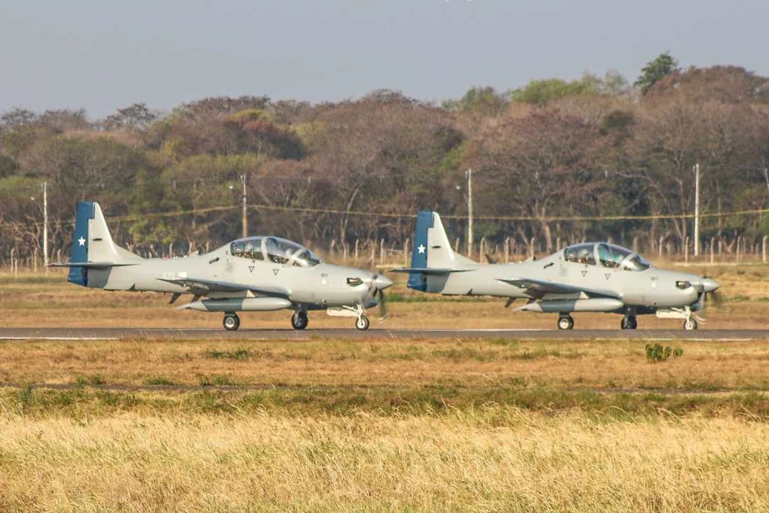 Força Aérea do Chile recebe mais dois Super Tucanos da Embraer