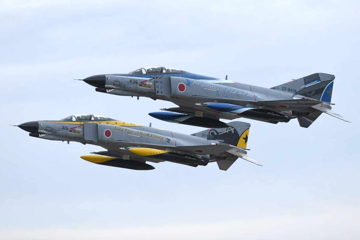 Após 48 anos de serviço, Japão aposenta caças F-4 Phantom II
