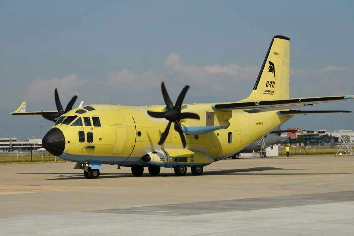 'Mini-Hercules', avião de transporte militar C-27J de nova geração é revelado