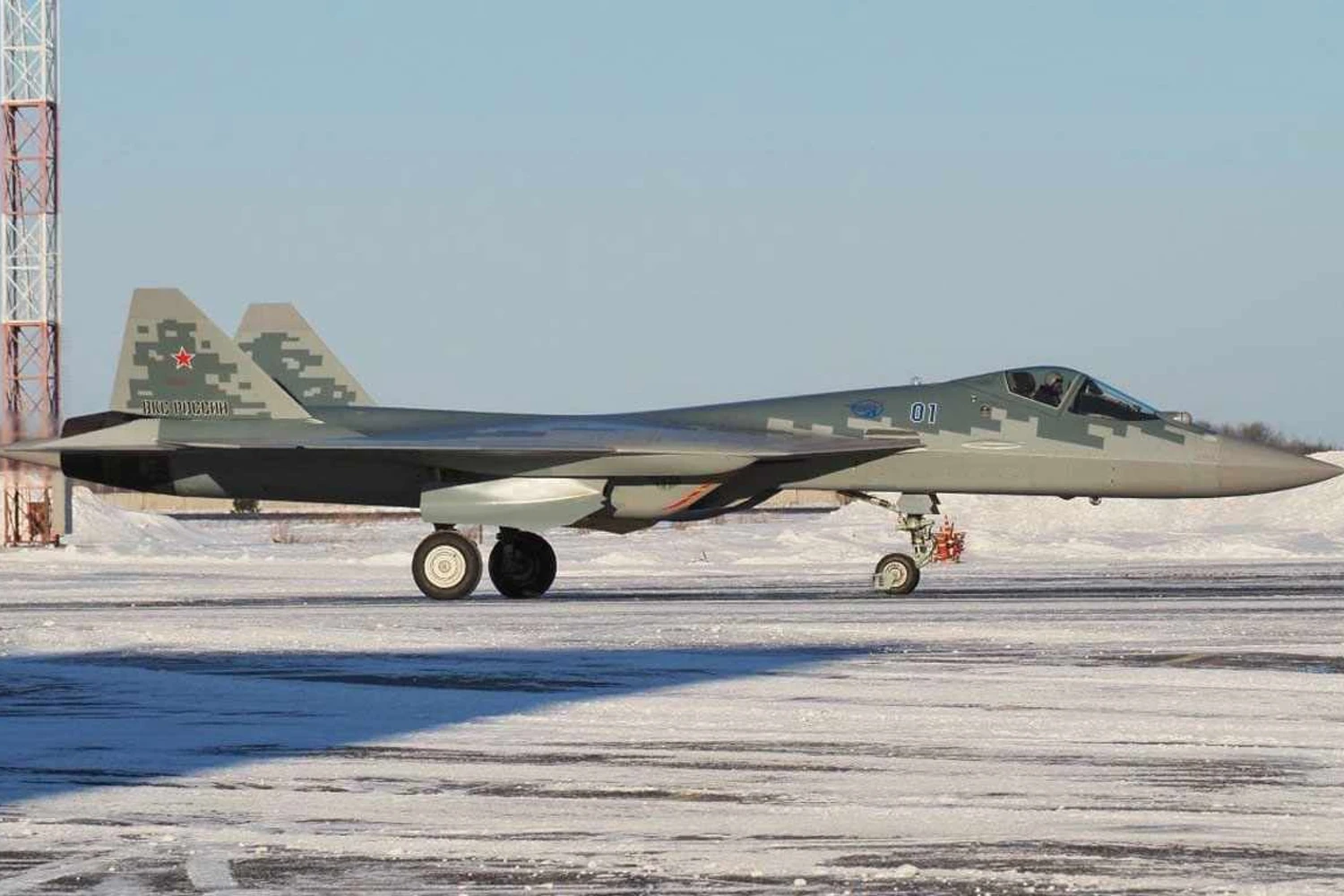 EUA alertam Argélia sobre possíveis sanções após compra de caças Su-57