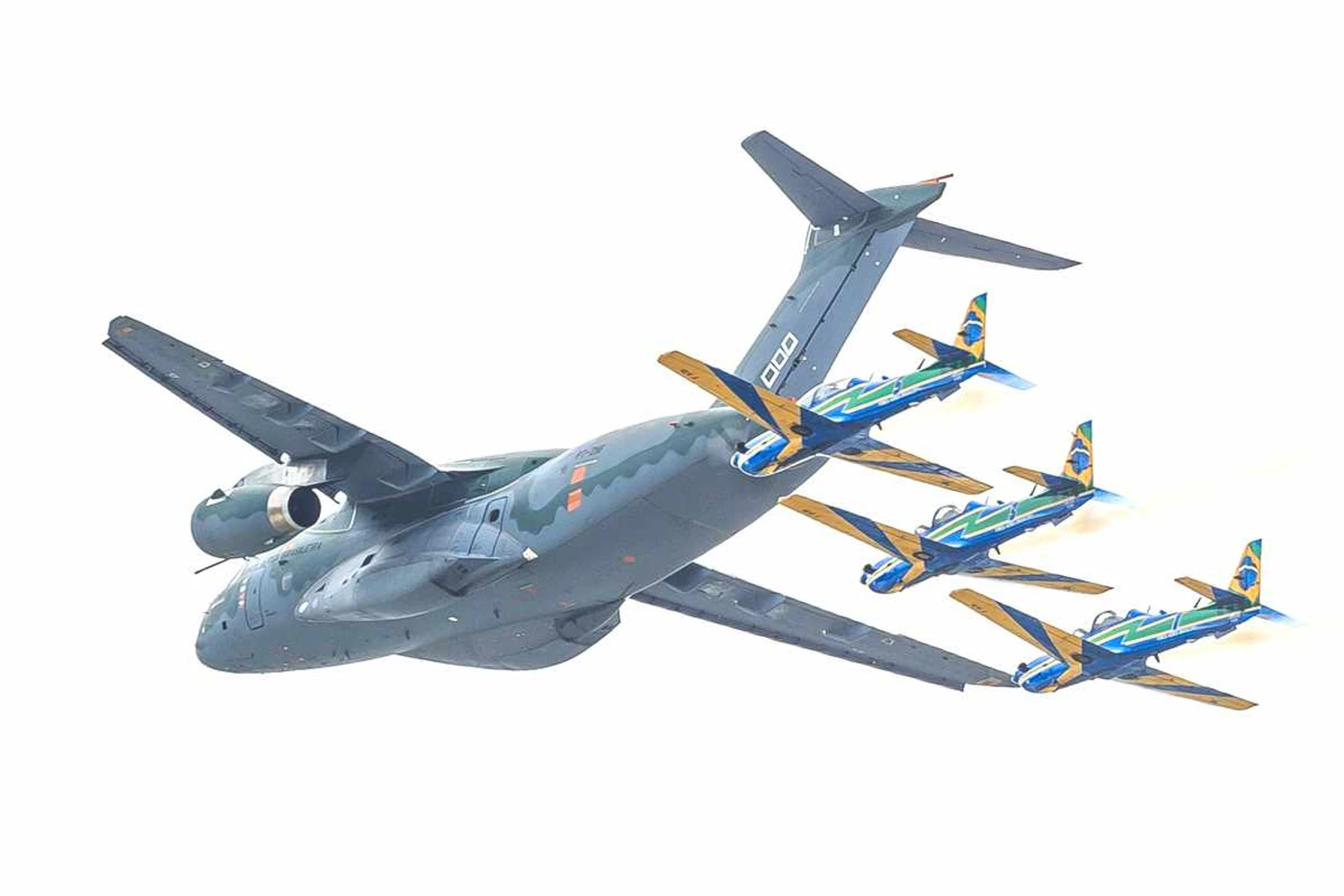 Embraer dobra aposta na divisão de aviões militares