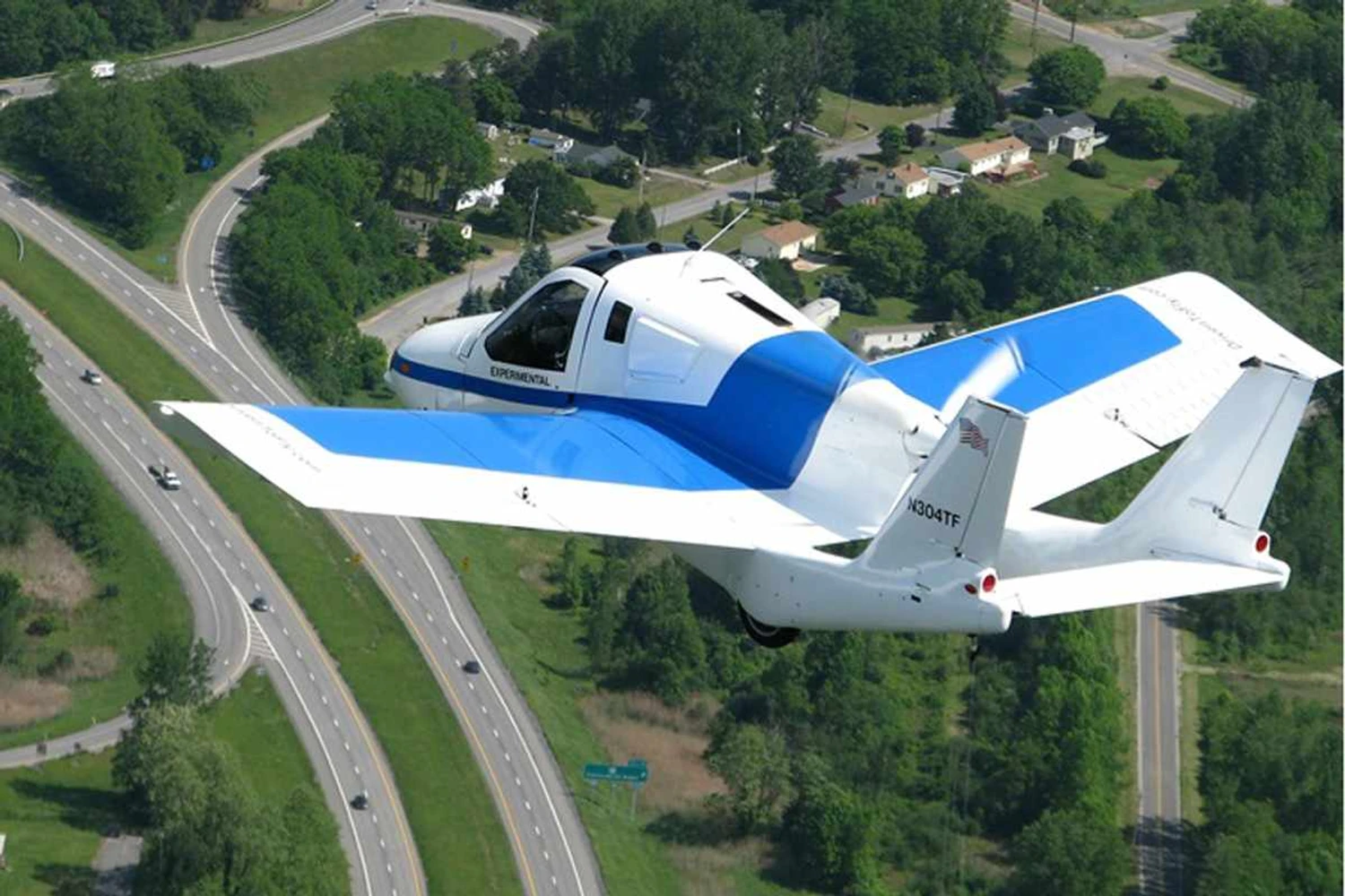 Carro voador Transition tem decolagem autorizada nos EUA