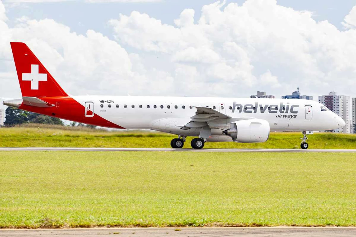 A Helvetic recebeu há poucos dias seu 8º E190-E2 (Embraer)