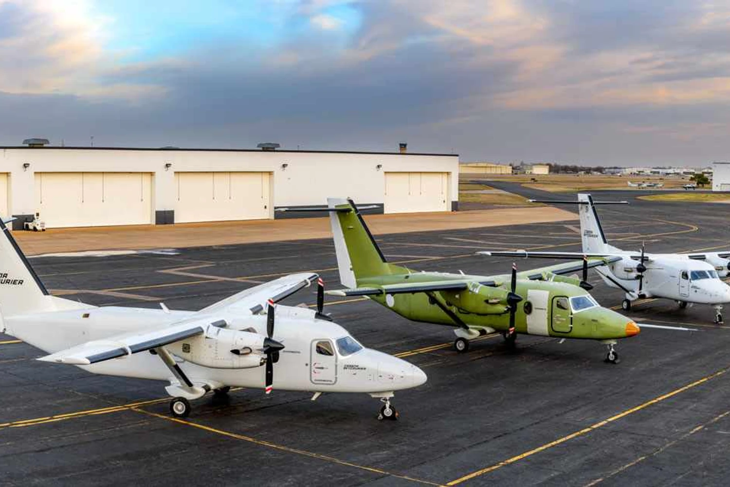 O SkyCourier é vendido também na versão de passageiros e de carga