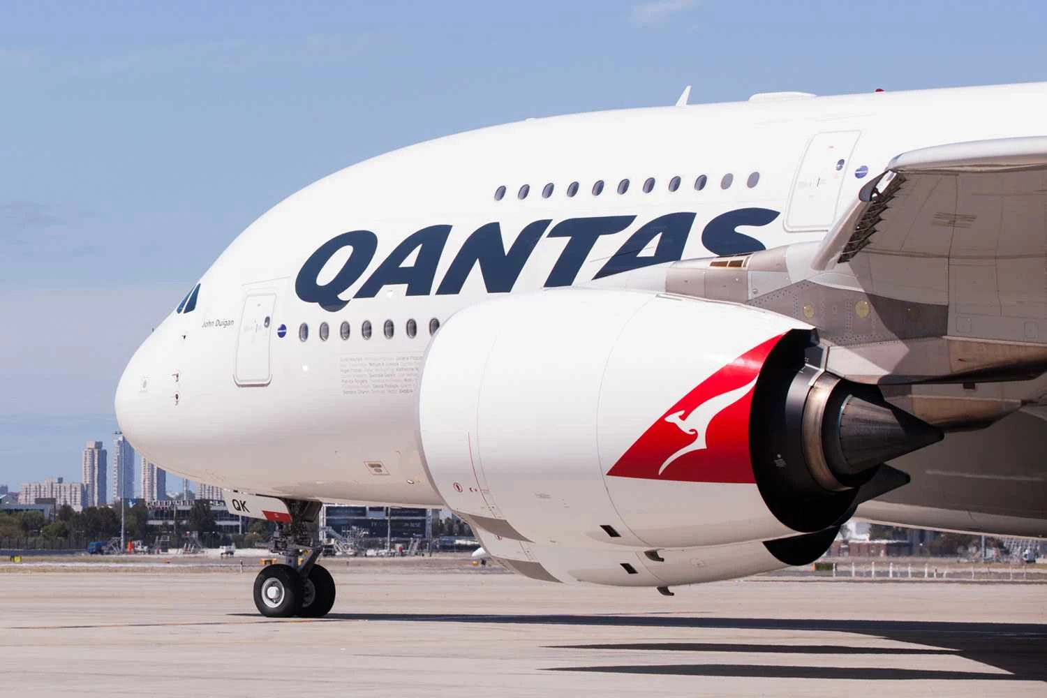Gigantes A380 e 747 afetados por problemas de segurança