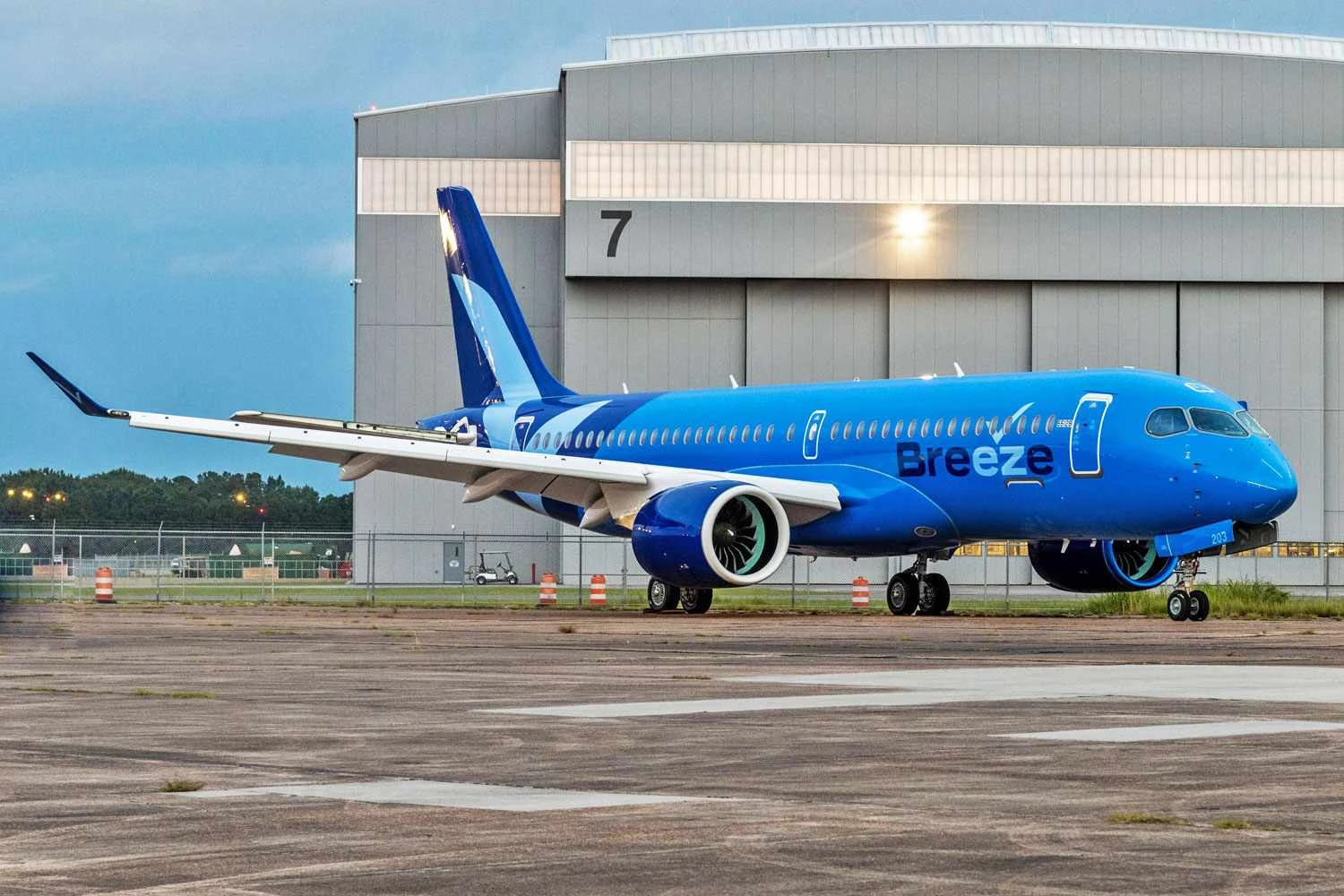A220-300 da Breeze Airways (Airbus)