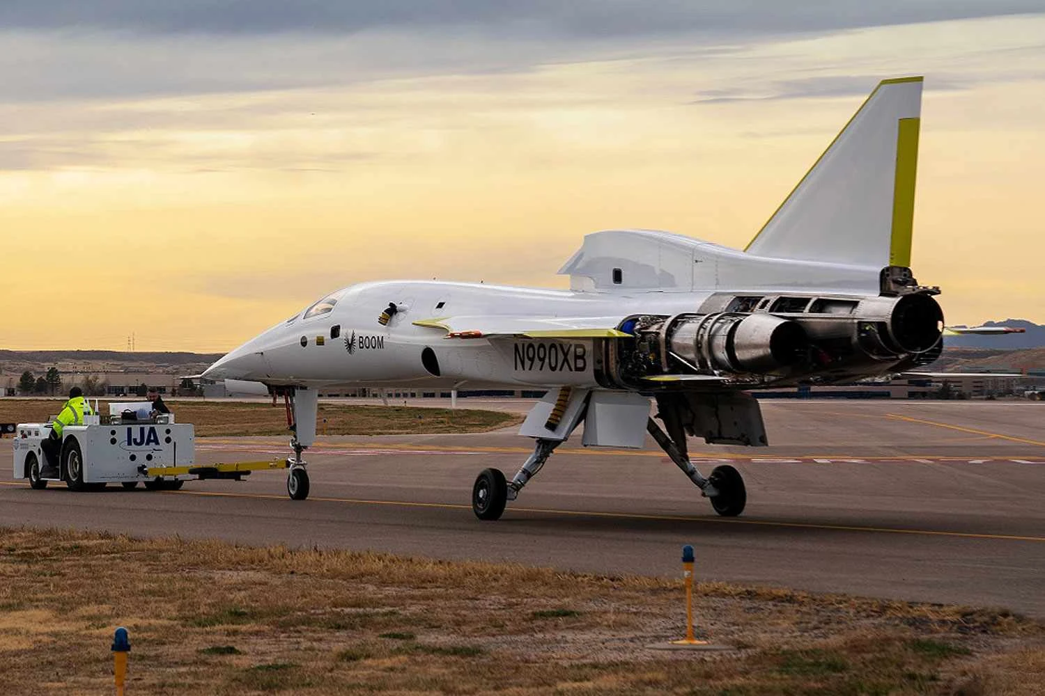 Trimotor supersônico XB-1 faz primeiros testes com turbojatos