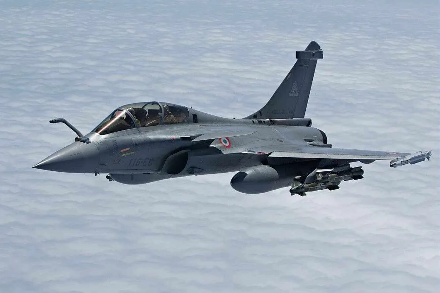 Vietnã pode se tornar novo cliente do caça Rafale