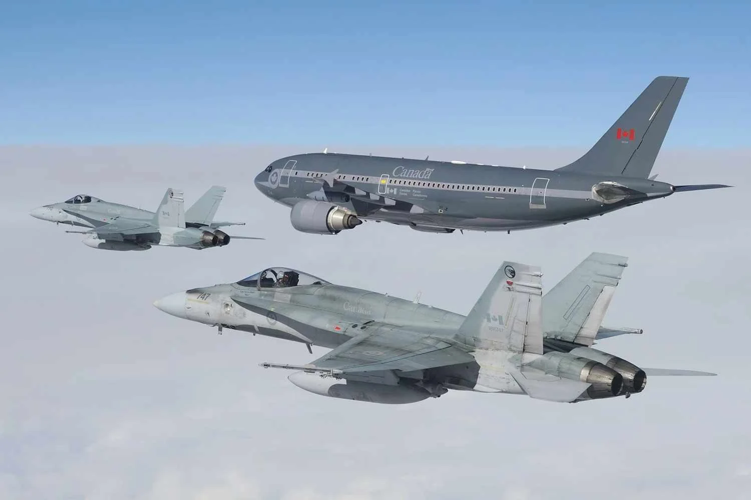 A Força Aérea do Canadá opera caças CF-18 Hornet desde 1983 (RCAF)