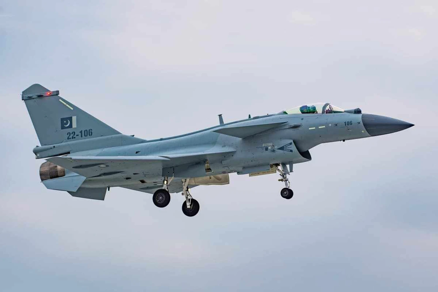 China mostra o caça J-10CE para a Malásia, em mais uma ofensiva de vendas