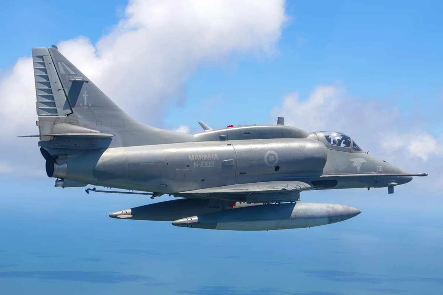Embraer está perto de concluir modernização dos caças-bombardeiros AF-1M da Marinha