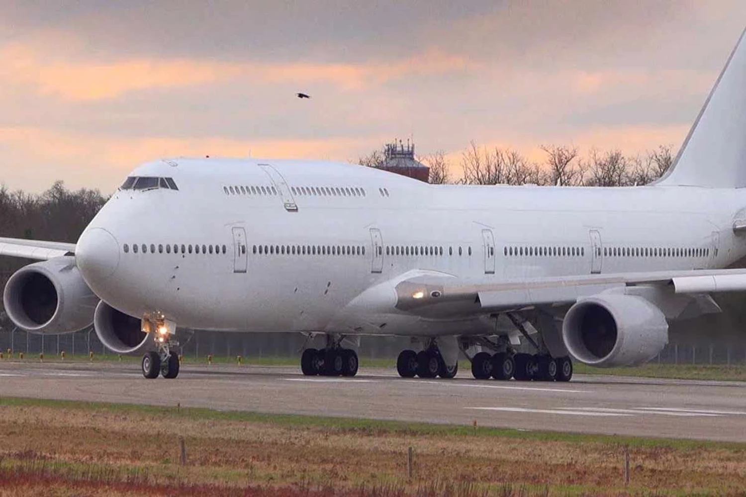 Encalhado há 10 anos, Boeing 747-8 executivo pode ser sucateado nos EUA