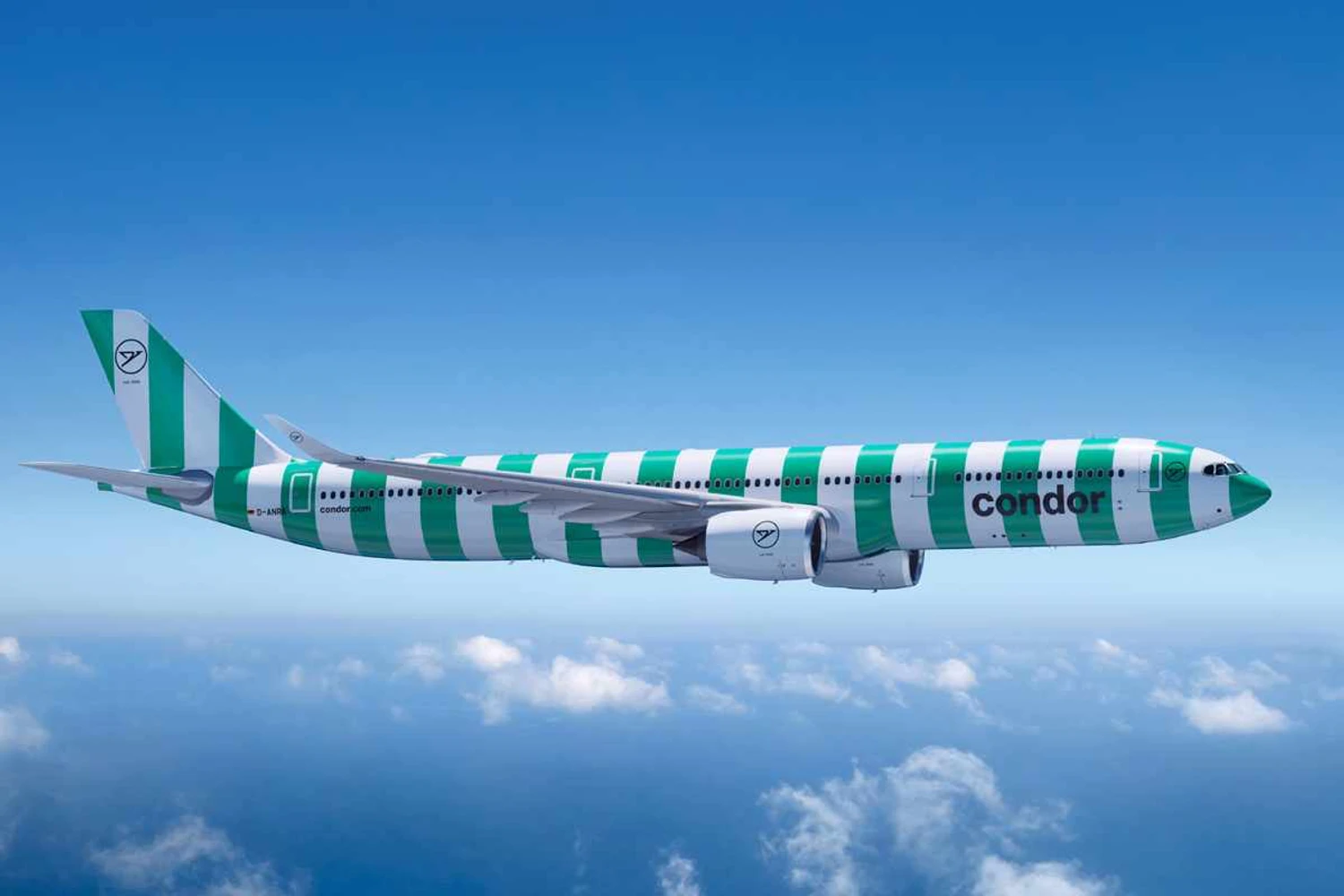 Em clima de férias, Condor mostra avião com visual inspirado em toalhas de praia