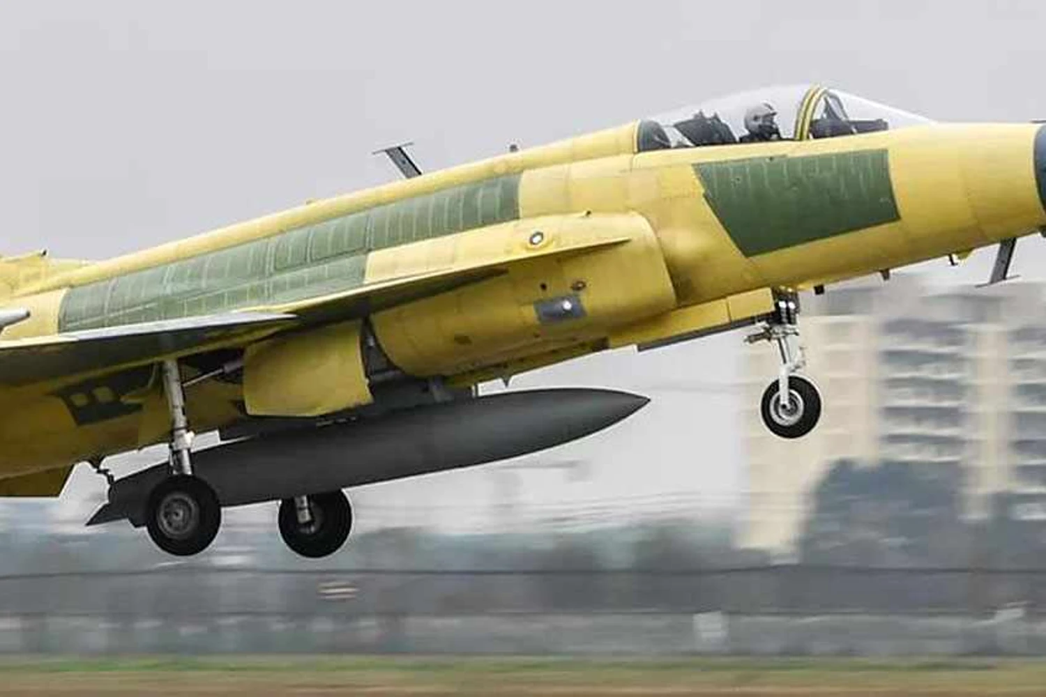 Novo caça argentino: escolha será entre o JF-17, HAL Tejas, MiG-35 e o F-16