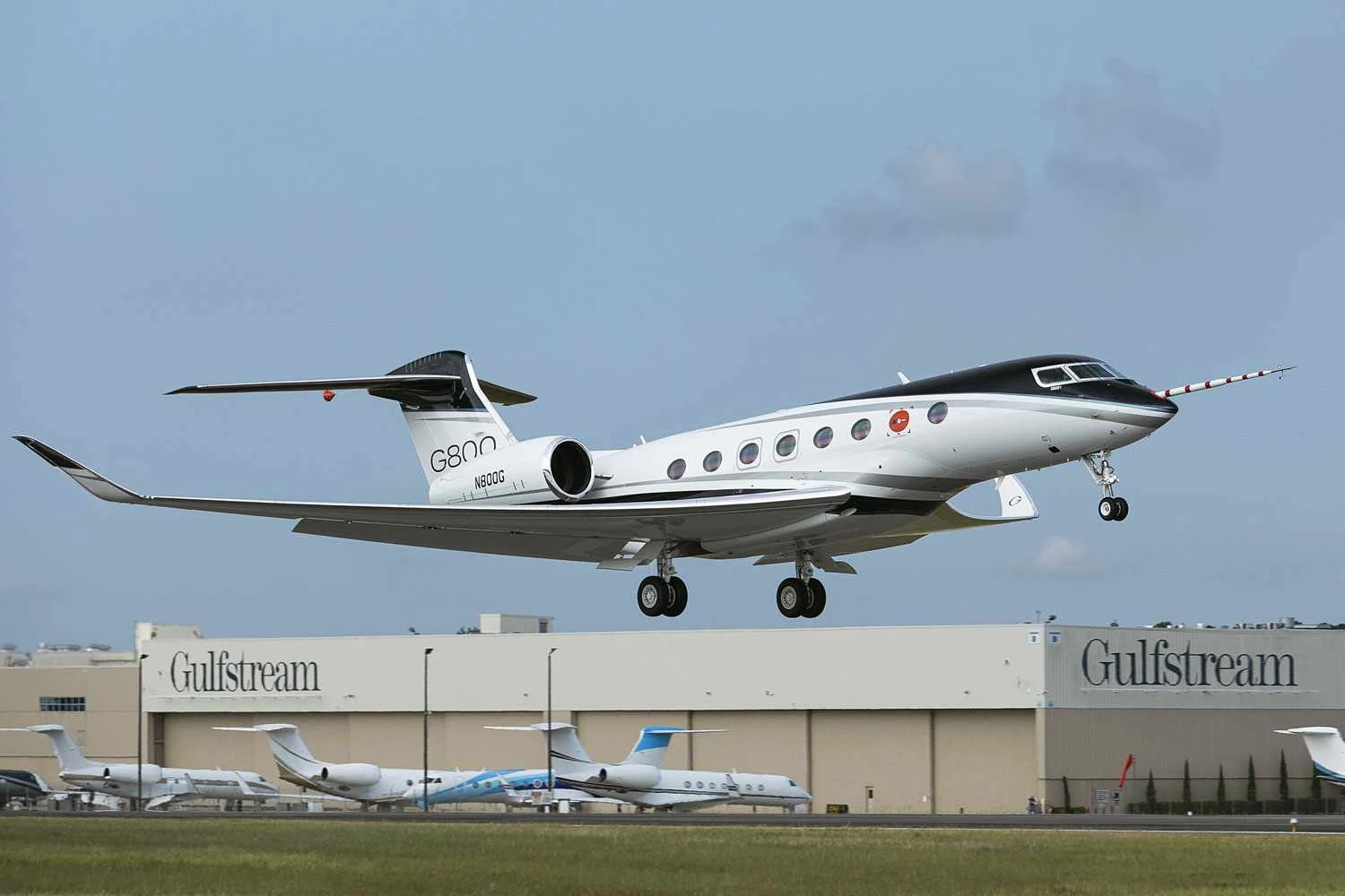 Gulfstream entrega do primeiro G800, seu jato executivo de maior alcance