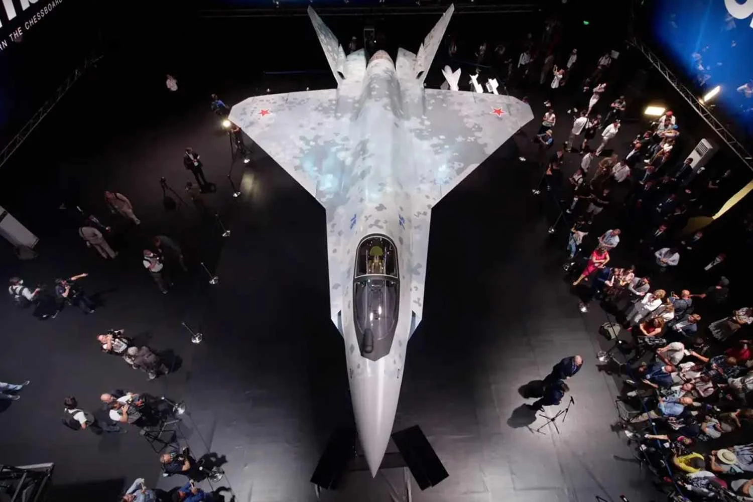 O caça Checkmate durante apresentação no MAKS 2021 (Rostec)