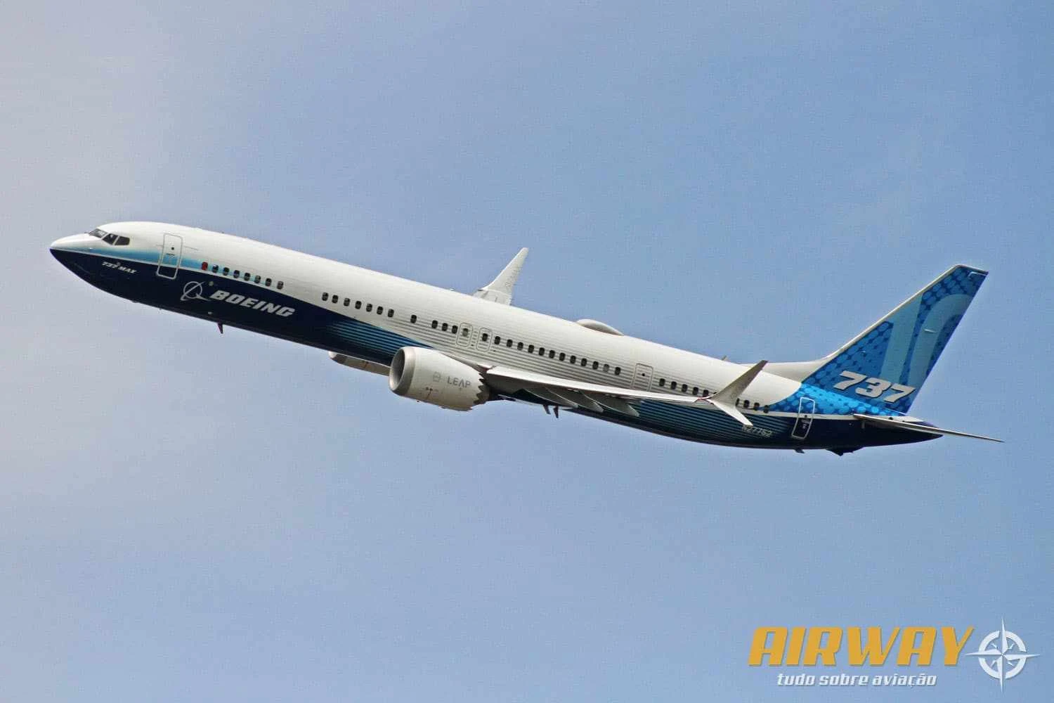 Boeing espera certificação do 737 MAX 7 e 10 no final do ano, diz CEO