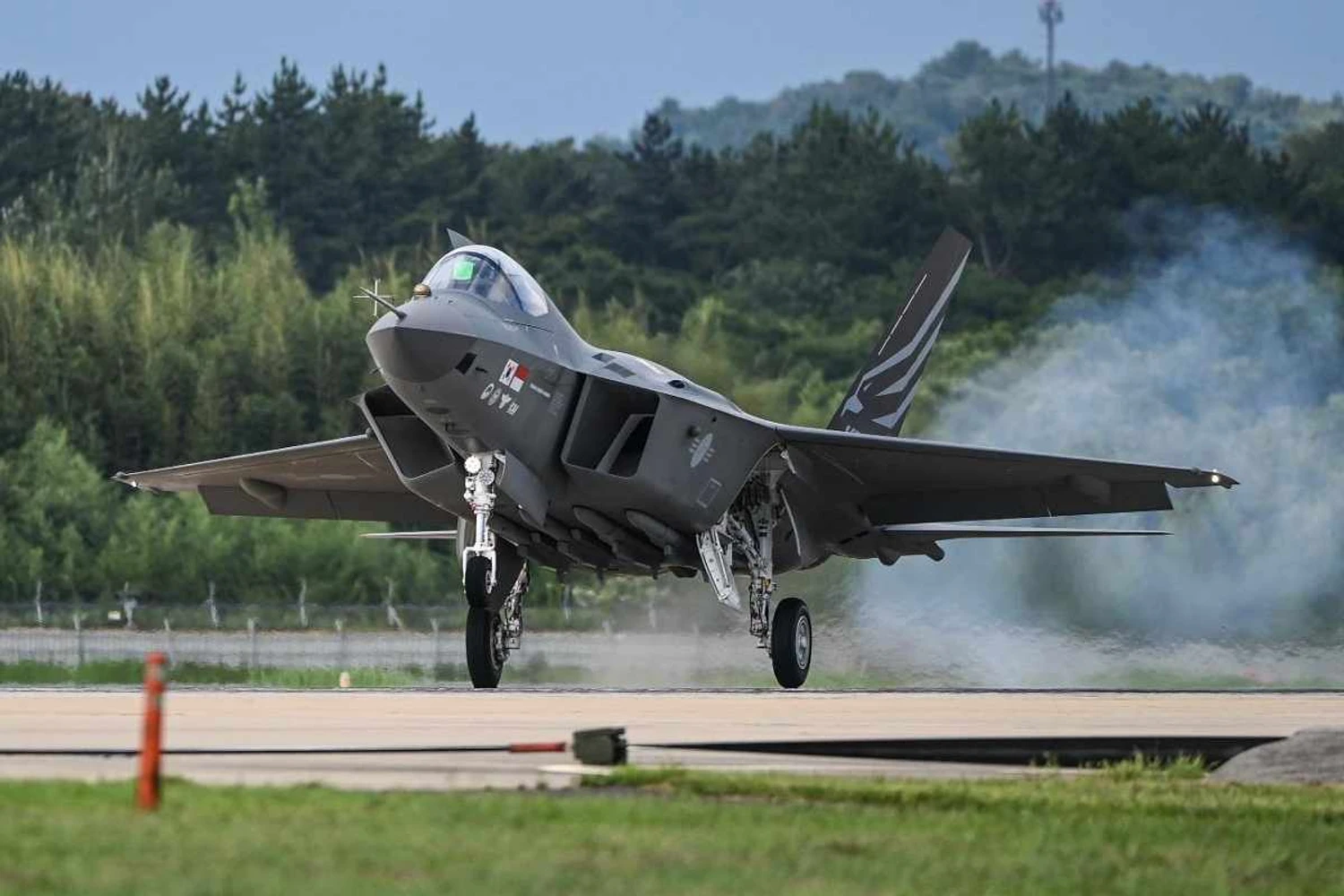 Filipinas demonstra interesse no caça sul-coreano KF-21 Boramae