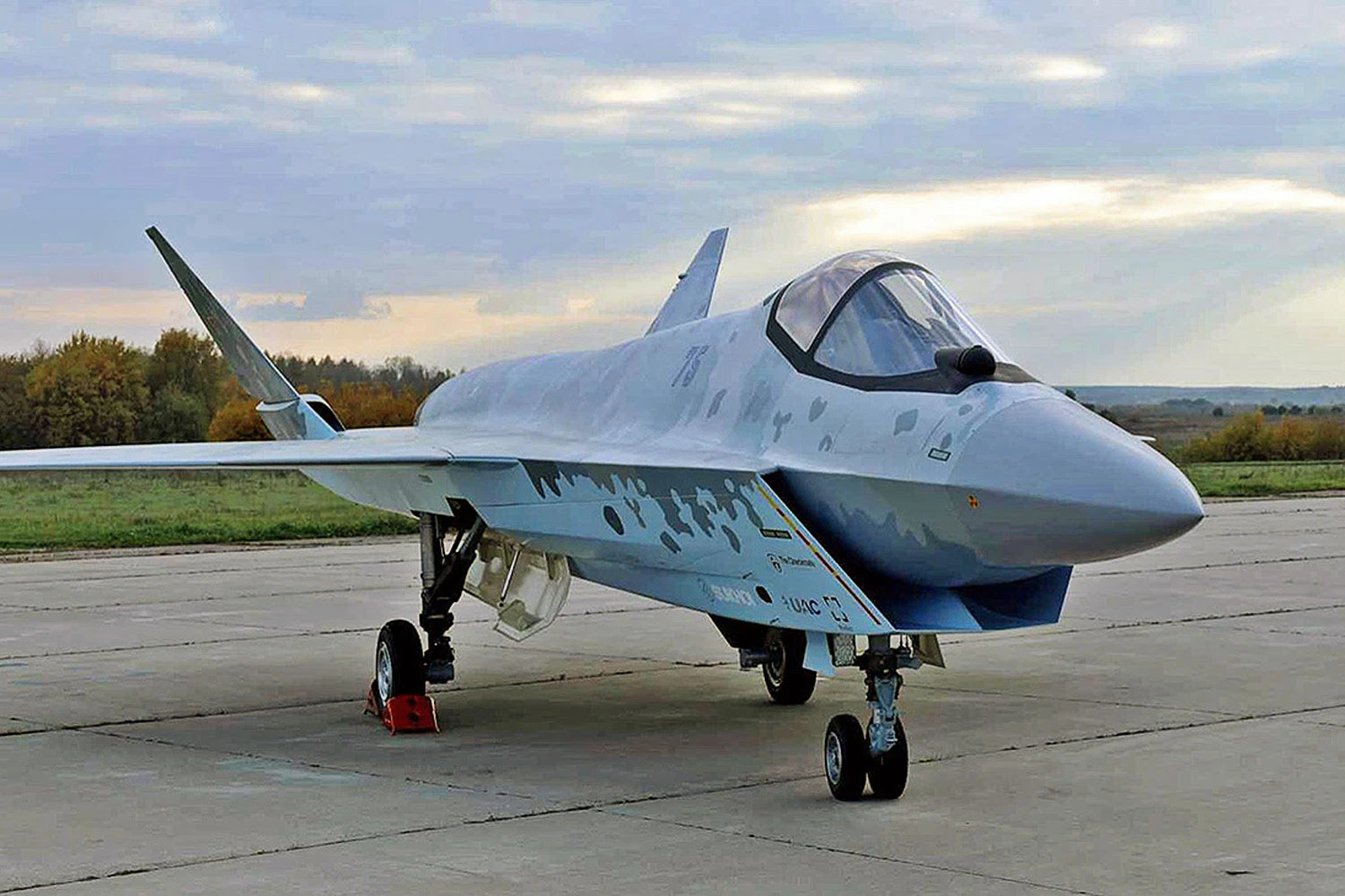 Caça Su-75 Checkmate terá quatro protótipos para testes, diz UAC