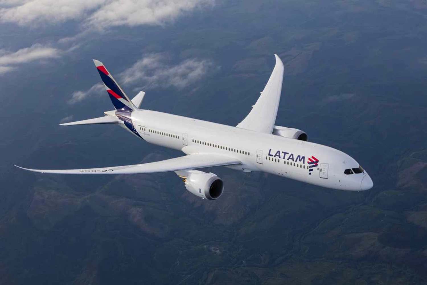 LATAM estreia Wi-Fi em voo de longa distância com Boeing 787-9