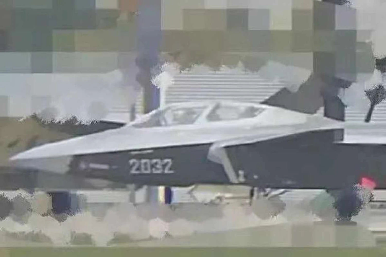 Surge nova imagem do caça chinês J-20 na versão de dois lugares