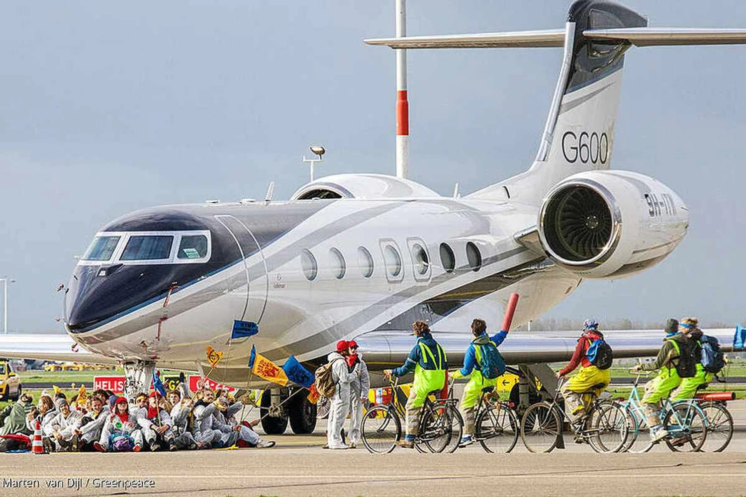 Associação europeia de aviação executiva compra briga com o Greenpeace
