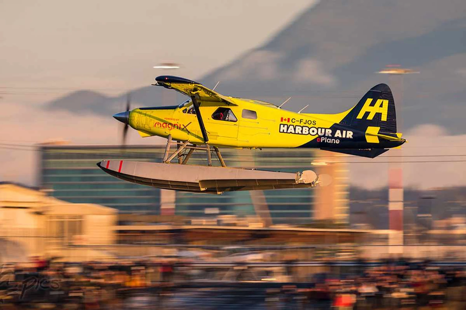 O eBeaver é projetado com ajuda da Magnix, fabricante de motores elétricos para aviação; primeiro voo foi em 2019 (Harbour Air)