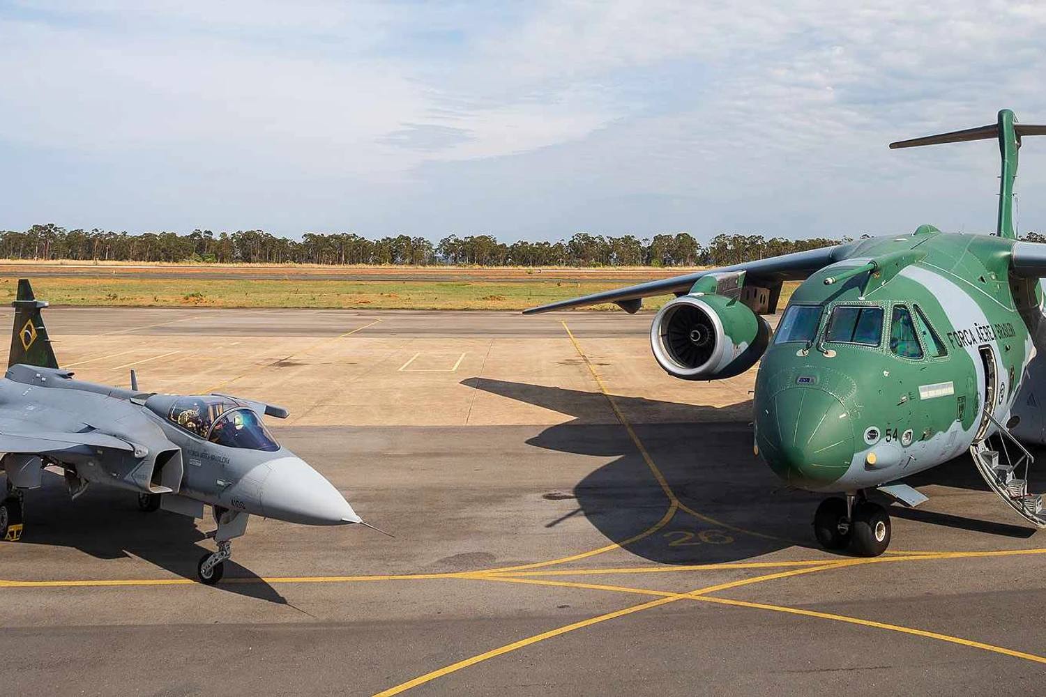 Mais Gripen por KC-390: proposta será feita pelo Brasil à Suécia