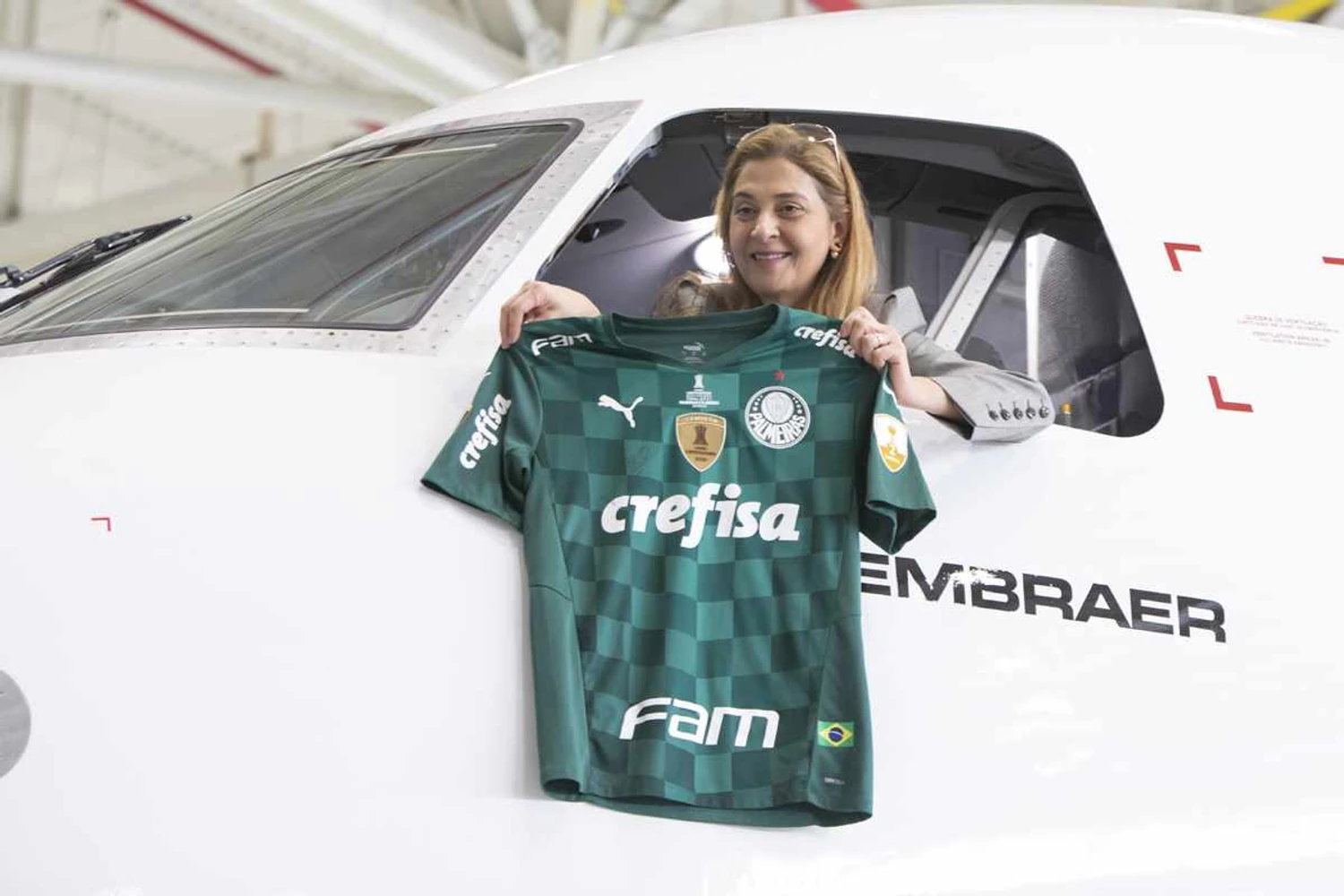 “Avião do Palmeiras”: Crefisa recebe jato E190-E2 da Embraer