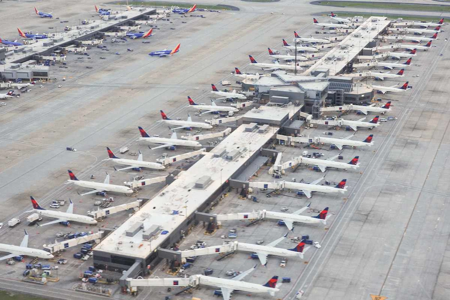 Atlanta segue como aeroporto mais movimentado do mundo em 2025, diz consultoria