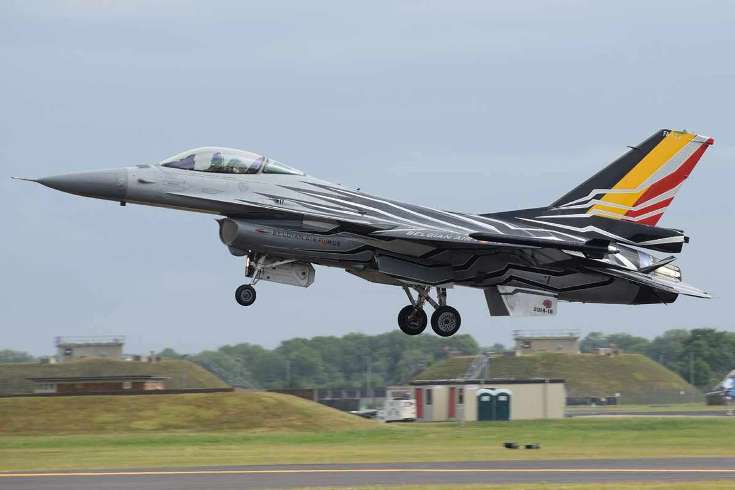 Bélgica doará 30 caças F-16 à Ucrânia enquanto Gripens suecos são 'pausados'