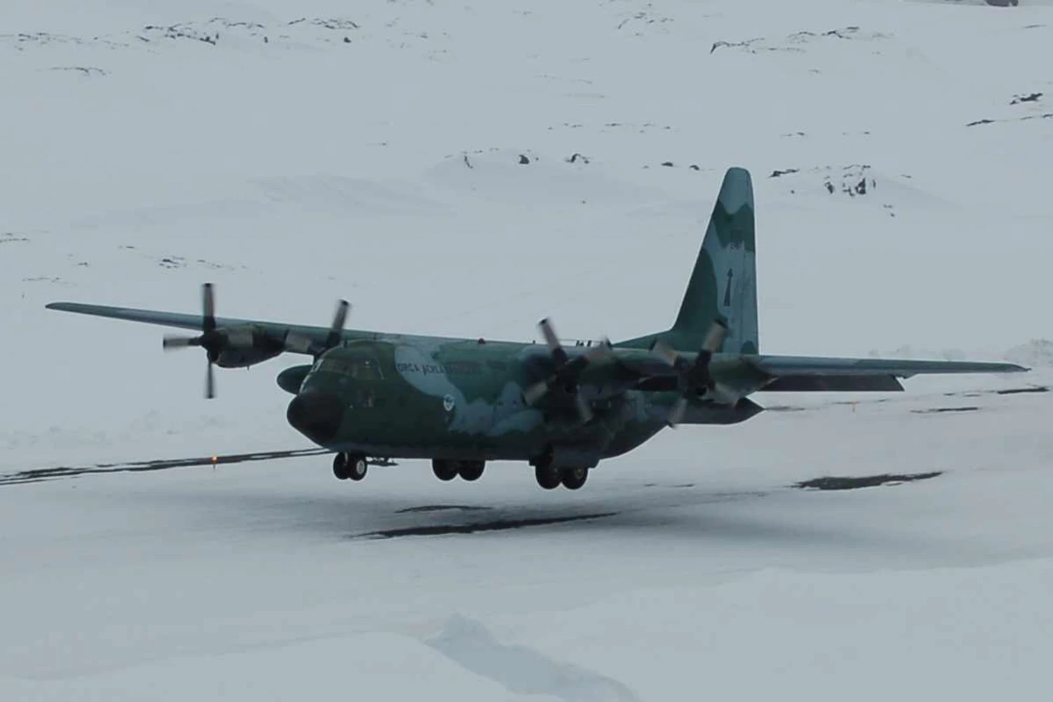 Força Aérea Brasileira celebra 40 anos de operações na Antártica