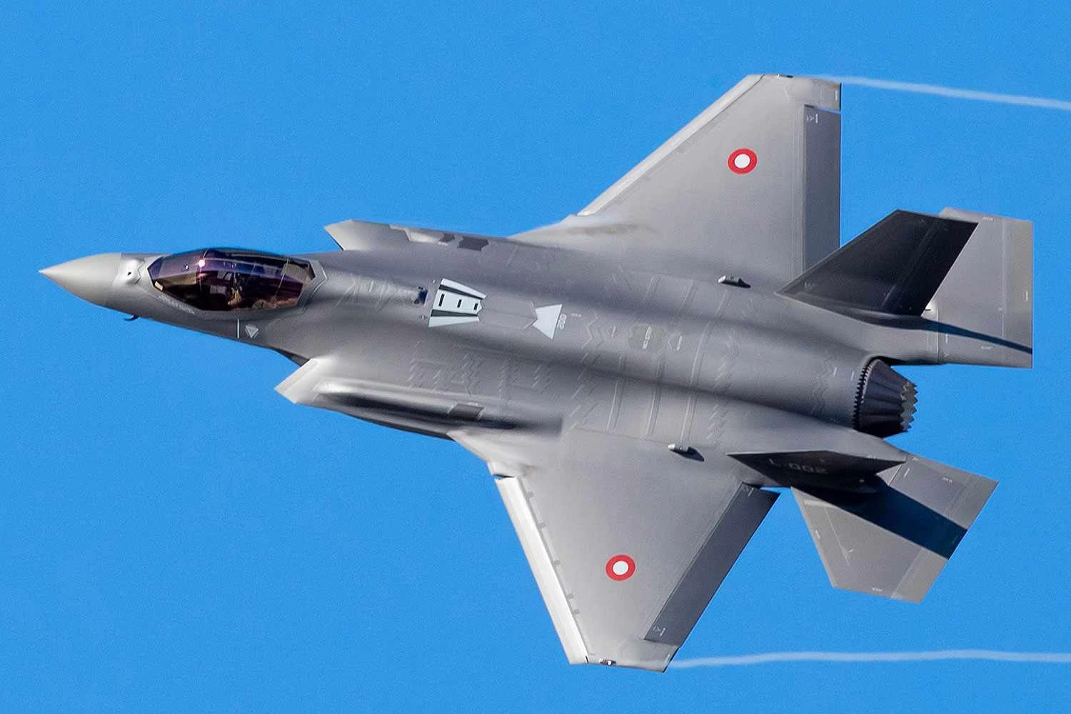 Dinamarca enviará quatro caças F-35 para missão Arctic Sentry da OTAN