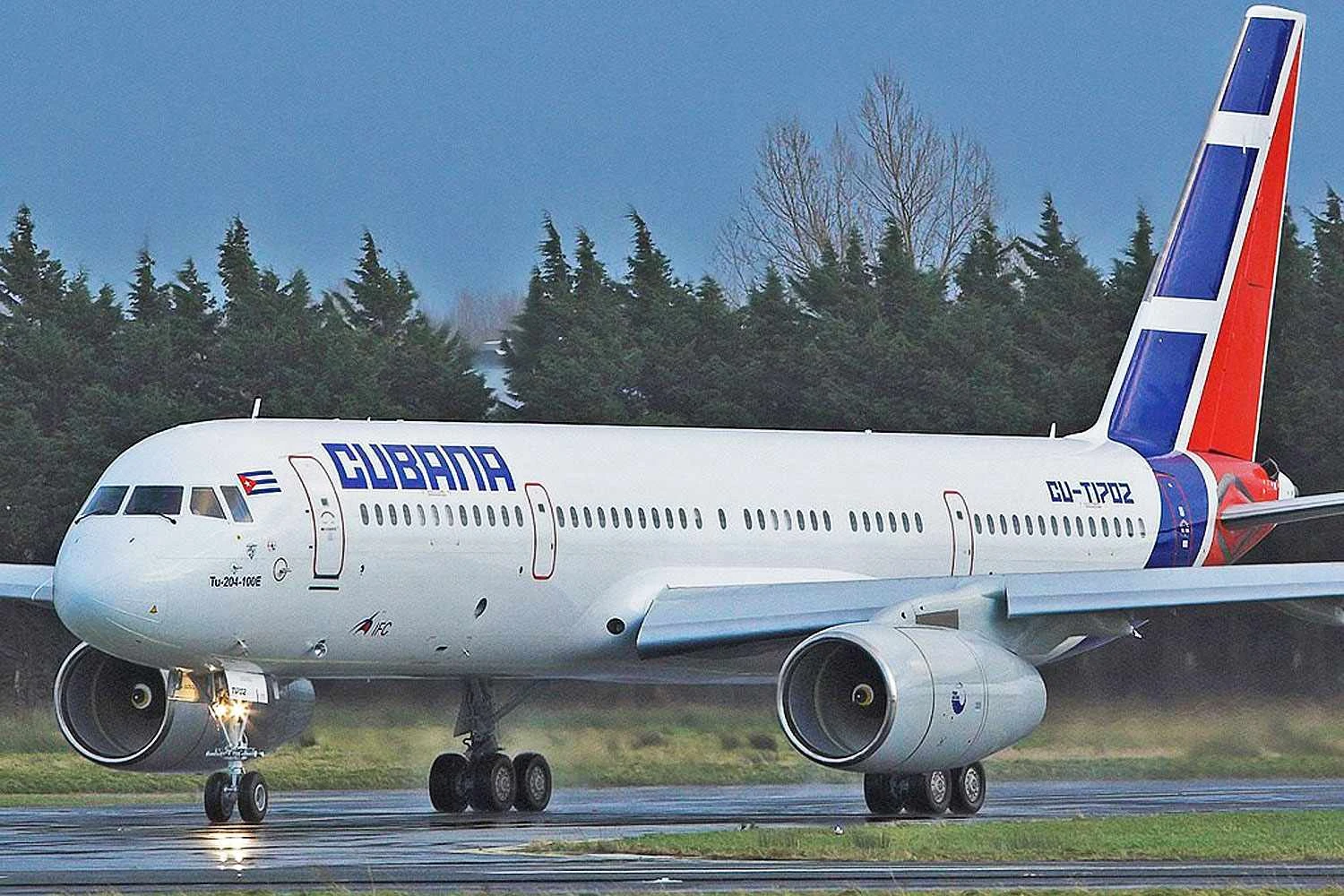 Cubana de Aviacion reassume um jato russo Tupolev Tu-204