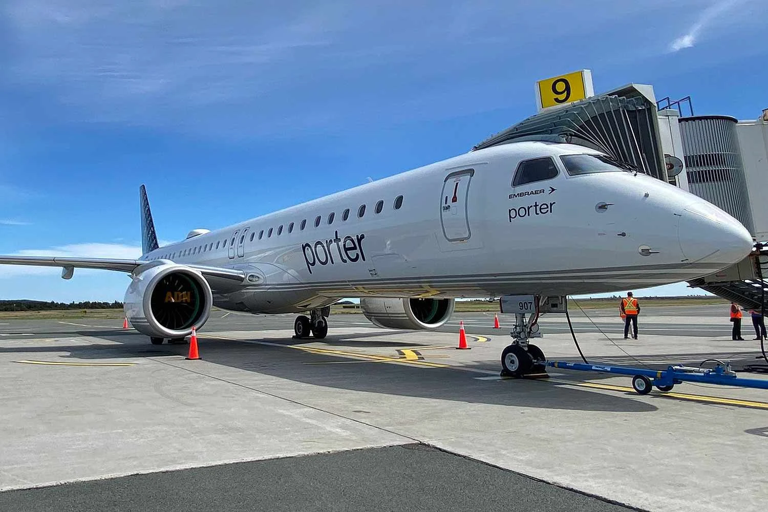 Porter Airlines amplia encomenda de E195-E2 em 25 aeronaves