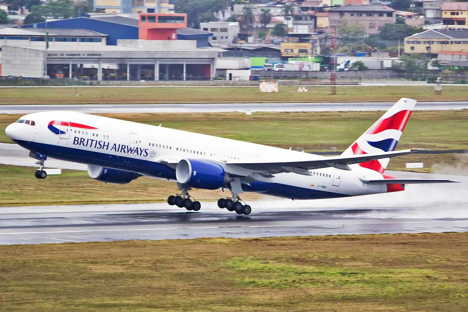 Dona da British Airways e Iberia negocia compra de novos widebodies