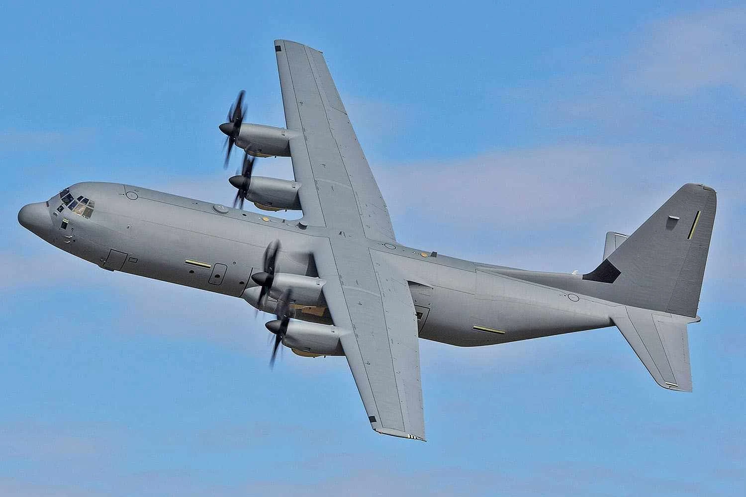 Longe do KC-390: Filipinas compra três C-130J-30 Super Hercules