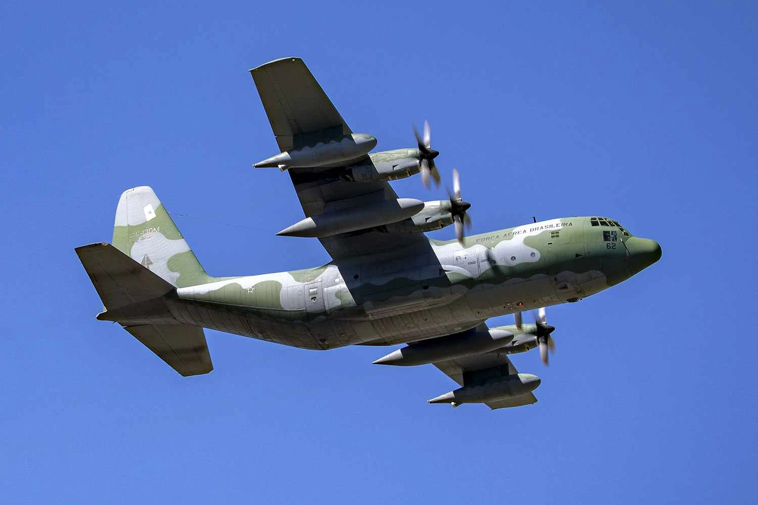 O C-130 Hercules FAB2462 é um dos últimos ativos (FAB)