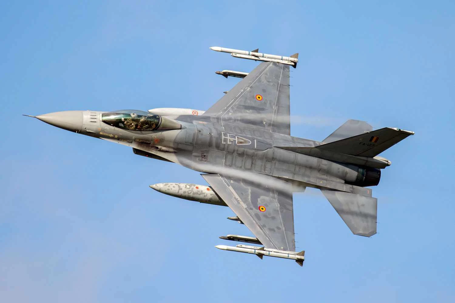 Caça F-16 da Bélgica (Rob Schleiffert)