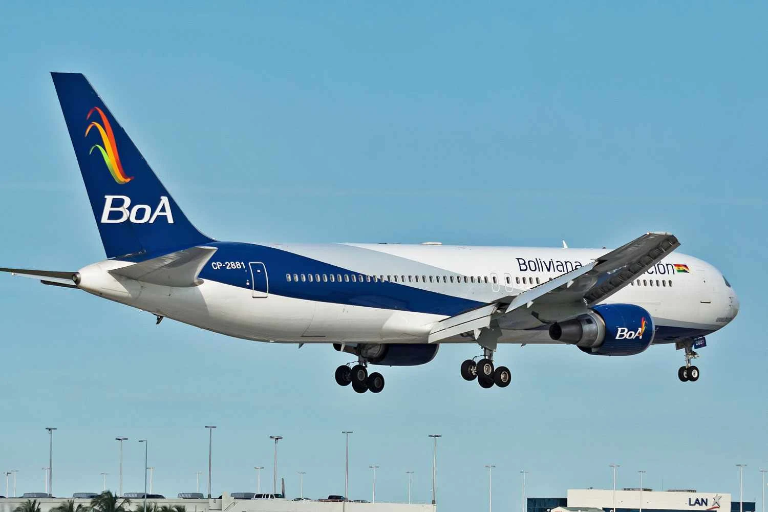"Avião fantasma": jato Boeing 767 que estaria aposentado segue voando pela Boliviana de Aviación