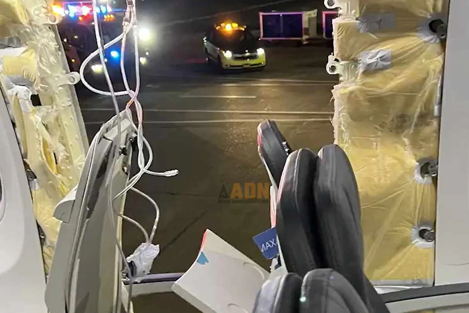 Passageiros registraram em foto o incidente durante o voo AS 1282