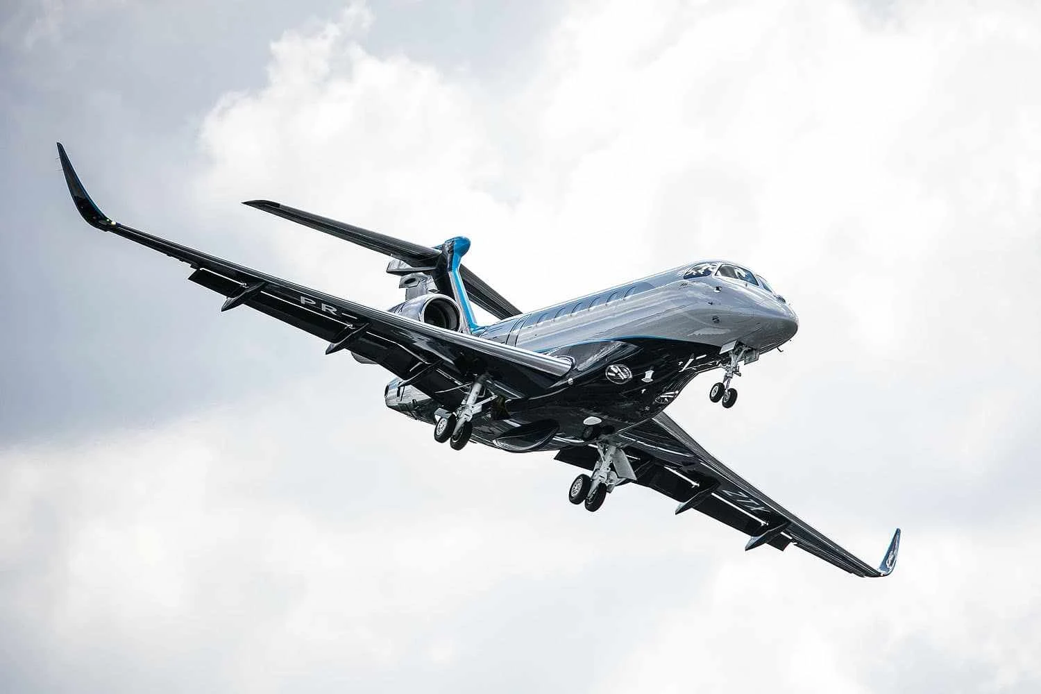 Jatos Legacy e Praetor passarão por inspeção após problema no estabilizador