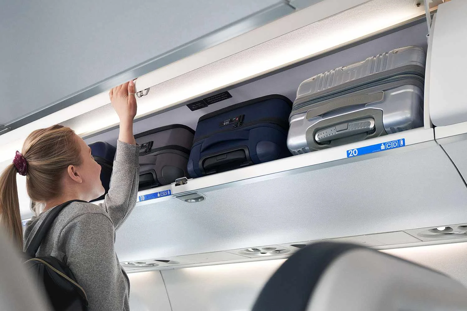 Jatos Embraer E175 da United Airlines ganharão bagageiros maiores