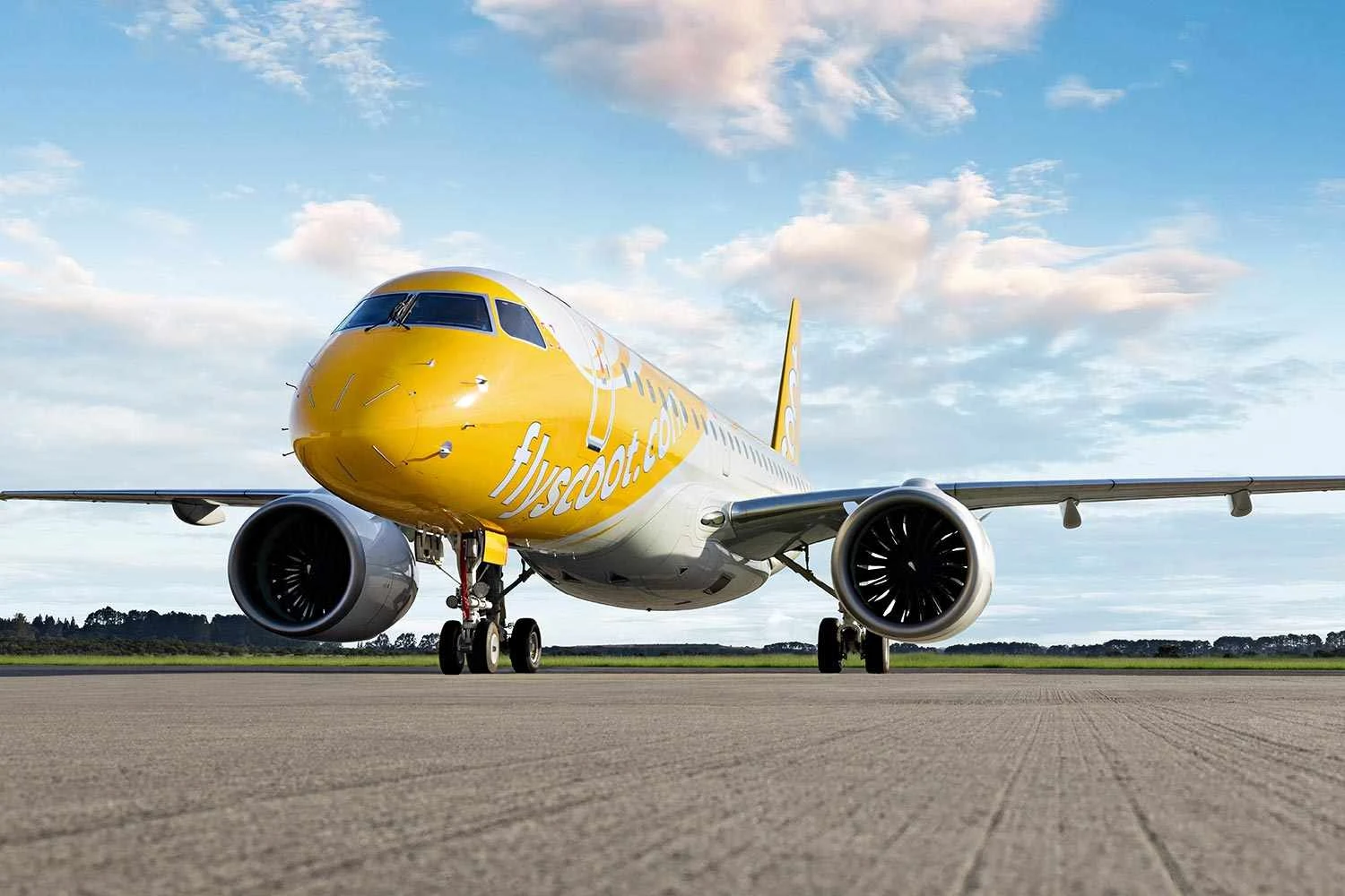 Primeiro jato E190-E2 da Scoot Airlines é entregue pela Embraer