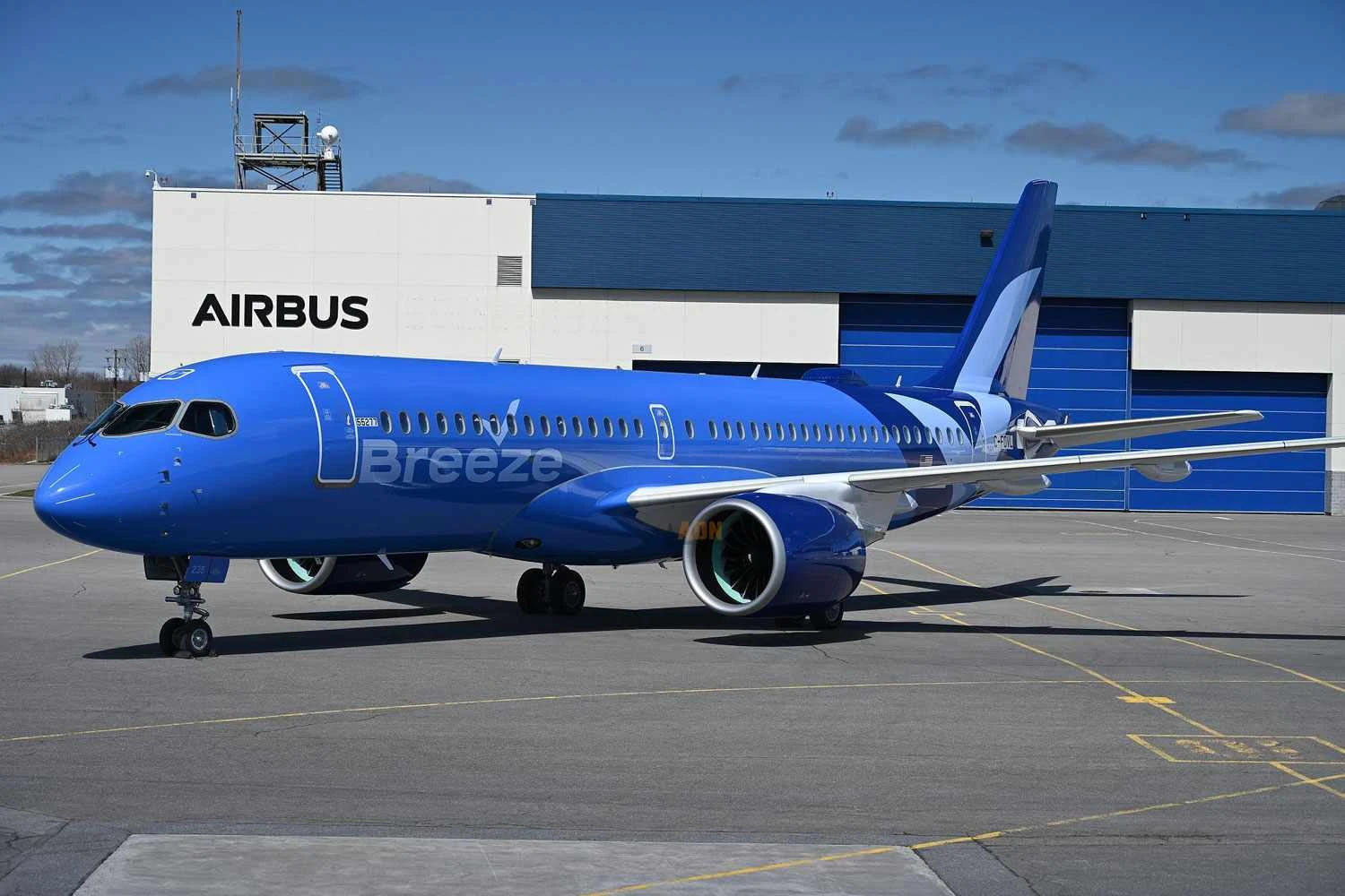 "Azul dos EUA", Breeze recebe 24º A220 e prepara adeus à Embraer