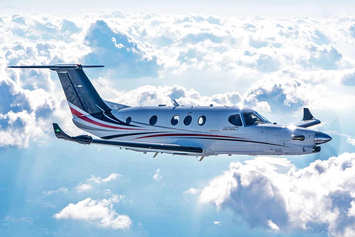 Beechcraft Denali inicia voos de testes para certificação