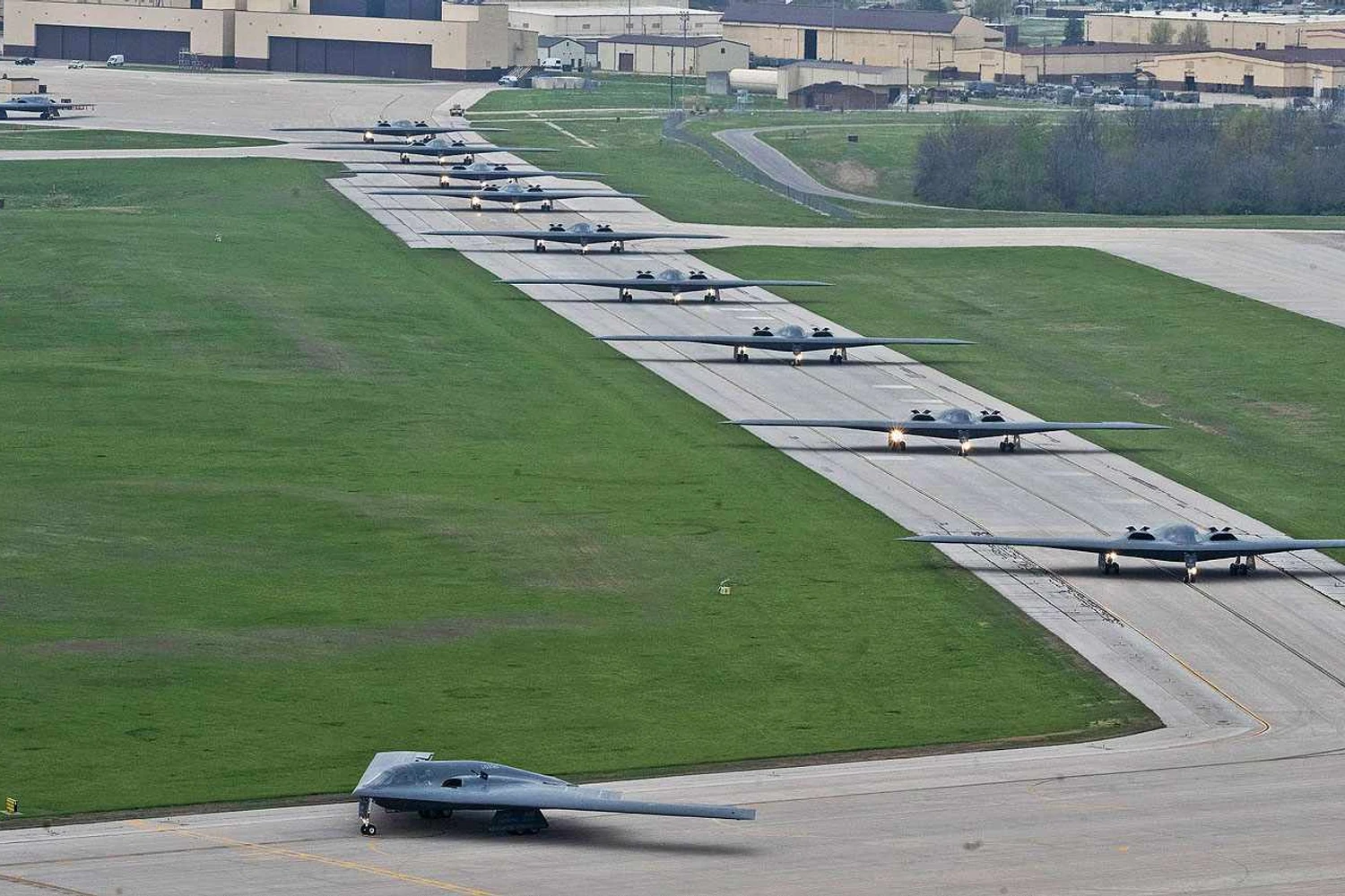 In April the USAF executed a mass fly-off of 12 B-2 Spirit (USAF)
