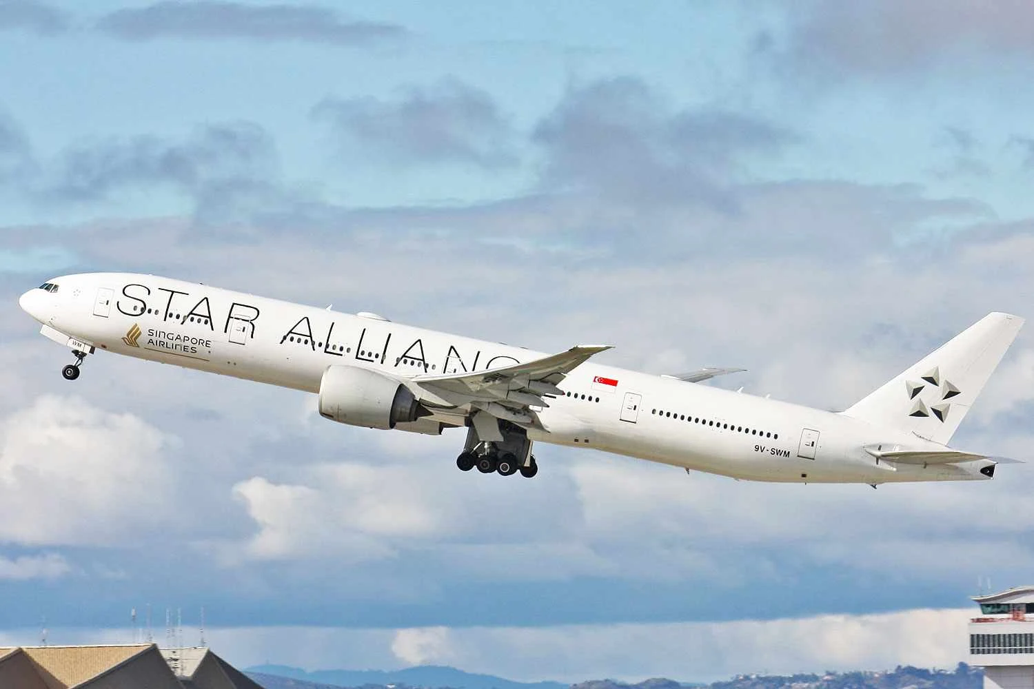 Volta a voar o Boeing 777 da Singapore que foi afetado por severa turbulência